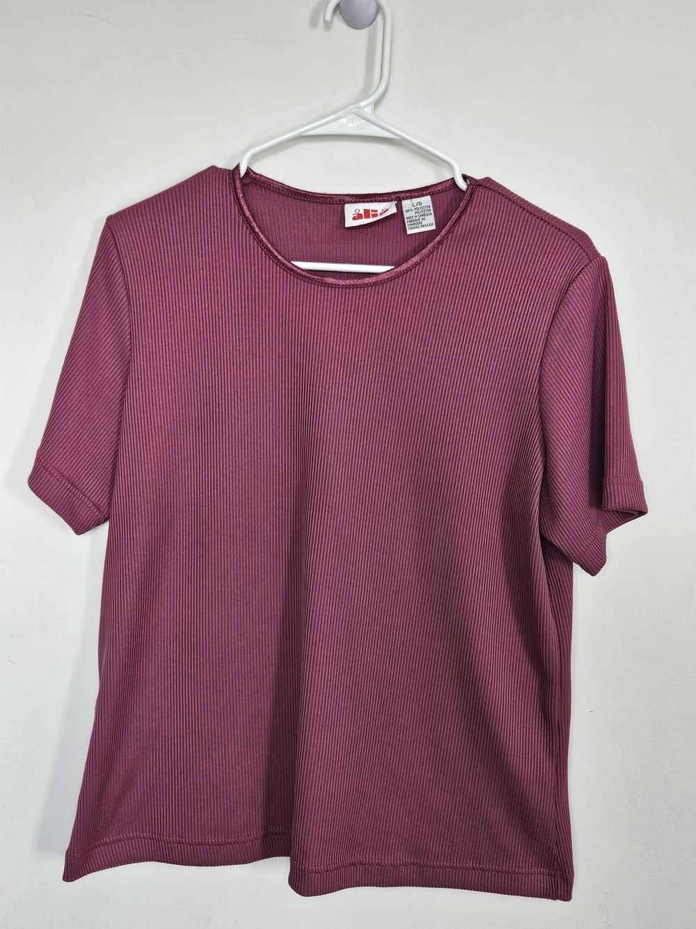 Alia Vintage Burgundy Ribbed Short Sleeve Top Size Large🔥